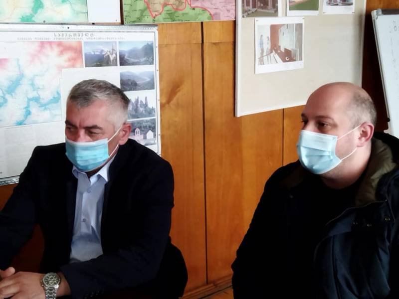 ცაგერის მუნიციპალიტეტის მერიაში მორიგი თათბირი ჩატარდა.